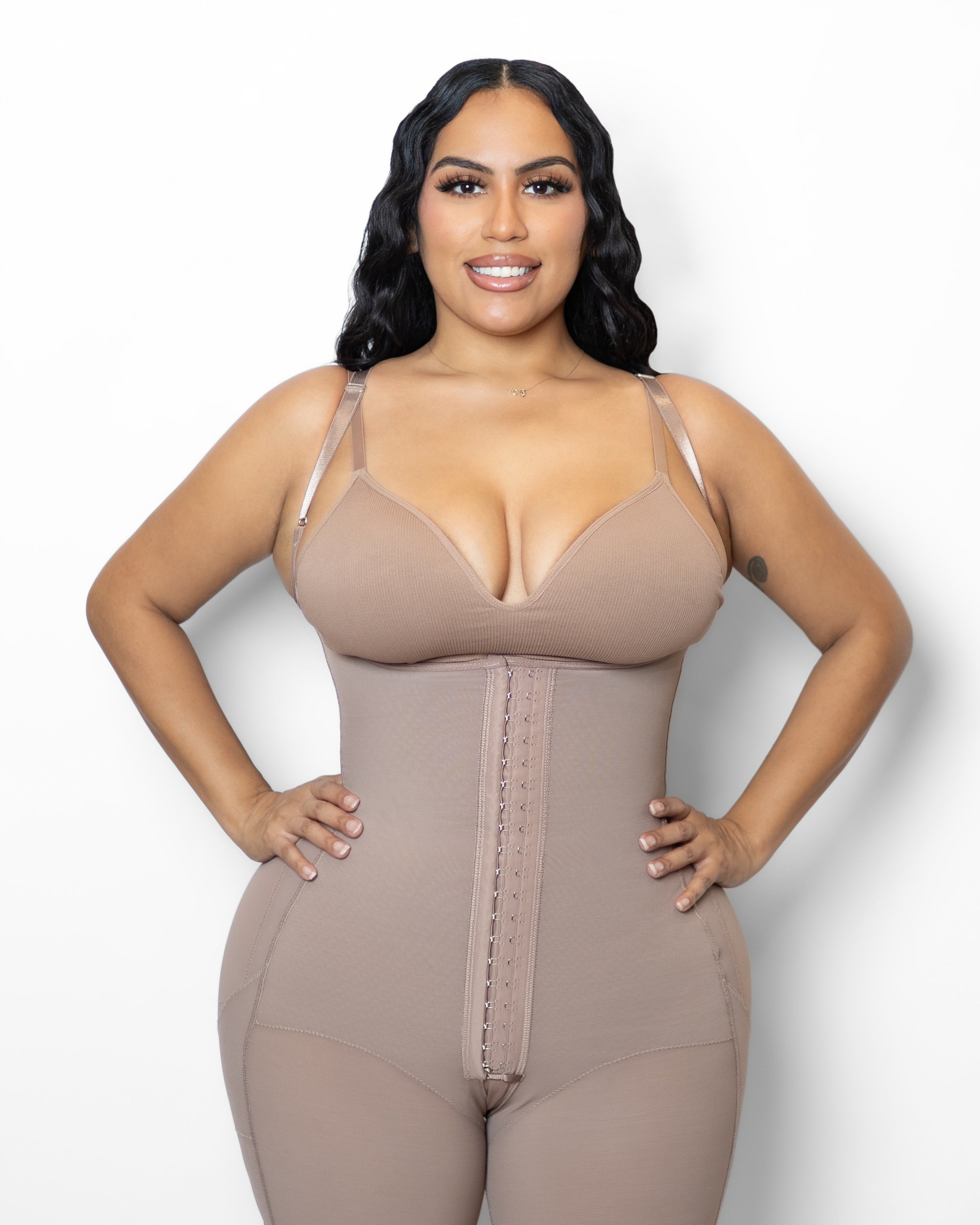 Hourglass Sculpt BBL Faja with full back coverage and zero butt compression – perfect for curvy or post-BBL bodies
